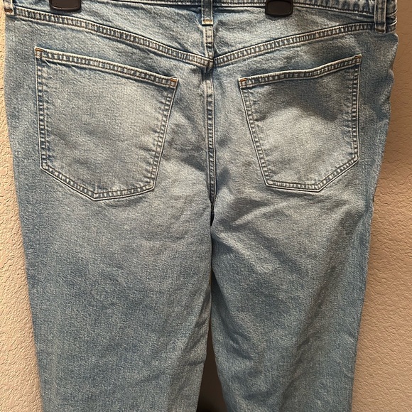 Universal Thread High Rise Light Blue Jeans - Picture 4 of 4